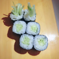 Lucky Sushi Meda inside