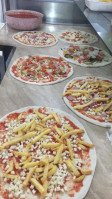 Pizzeria Zara food