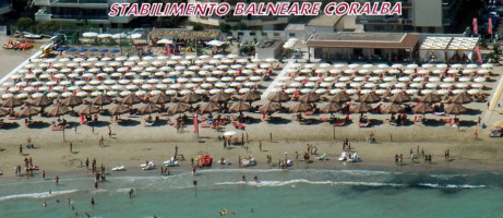 Stabilimento Balneare Coralba food