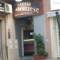 Pizzeria Abruzzese outside