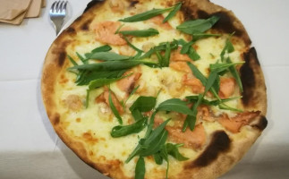 Pizzeria La Selva N 'zaccacrist Di Matera Giuseppe food