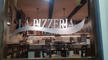 La Pizzeria Del Fornaio food