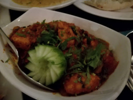 Ranis Indian Dining food