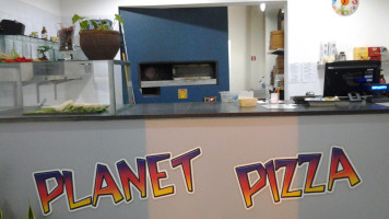 Planet Pizza food