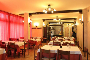 La Taverna Lucana inside
