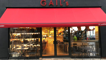 Gail's Bakery Brighton inside