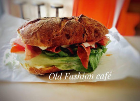 Old Fashion Cafè food