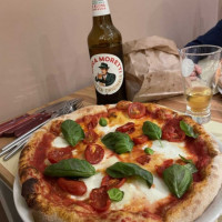 Pizzeria Il Pirata food