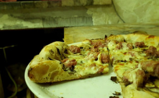 Pane E Pizza Da Cesare food