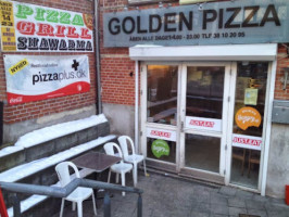 Golden Pizza outside