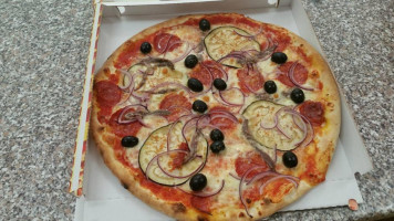 Pizza One food
