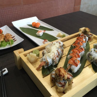 Sushi Yi food