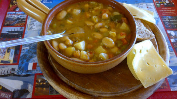 Le Foyer La Thuile food