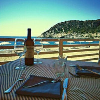 L'approdo Il In Riva Al Mare food