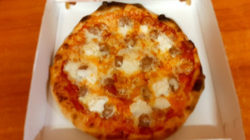 Pizza Dal Capitano food