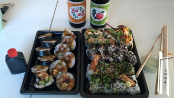 Aiko Sushi food