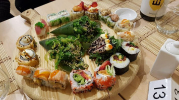 Takè Japanese Sushi Pub food