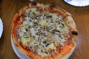 Bistro Pizzeria Bistrica food