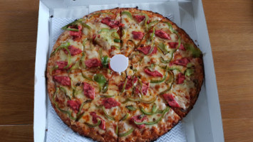 Armandos Pizza food