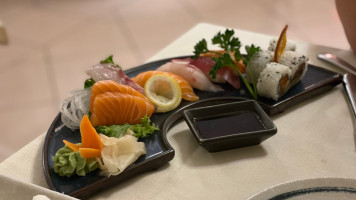 Sushi Tokio inside