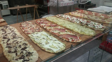 Che Pizza! food
