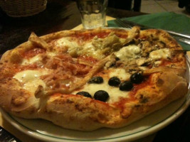 Il Pizzaiuolo food