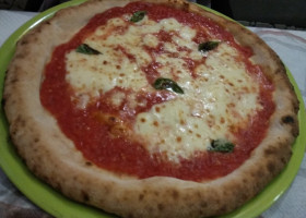 Pizzeria Carducci Di Di Napoli Giovanni inside