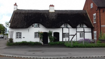 The Royal Oak, Kings Bromley outside