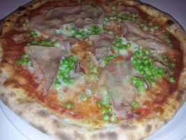 Pizzeria Strafare Di Giuseppe Stracquadanio food
