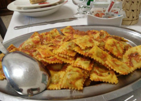 Pizzeria E Panigacceria La Tana Nel Bosco food