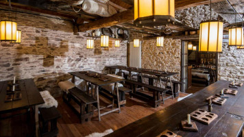 Taverna Del Castello Di Zumelle inside