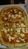 Pizzeria Emilio Po food