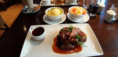 The Fiddlers Elbow food