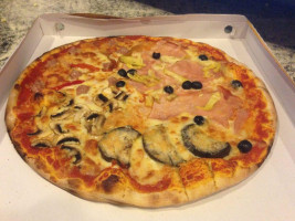Pizzeria Trequarti food