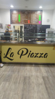 La Piazza Pizzeria food