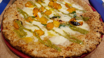 Pizza Gourmet Giuseppe Vesi food