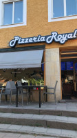 Pizzeria Royal inside
