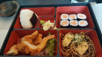 'osushi Japanese Experience food