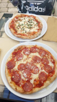 Pizzeria Mondo Pizza food
