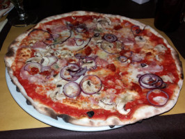 Pizzeria Pizzopolis food