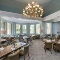 1913 Restaurant And Bar At The Lansdown Grove food