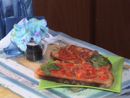 Tavola Calda Pub La Tavernetta food
