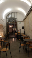 L'officina Eat&drink inside