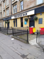 The Thistle Tavern outside
