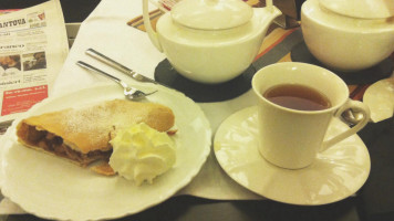 Camelliae Tea Lounge food