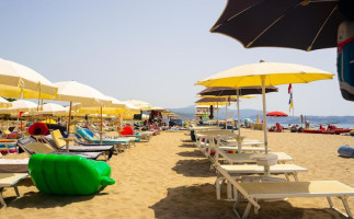 Camping Paestum Mare Pineta outside