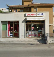 Chicken Club outside