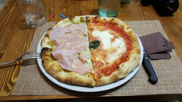 Guido Pizzeria food