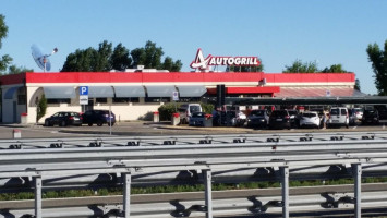Autogrill Medesano Ovest outside