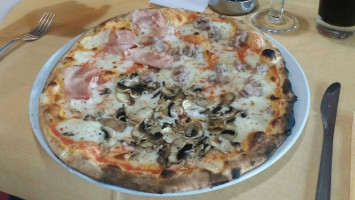 Pizzeria Valceno food